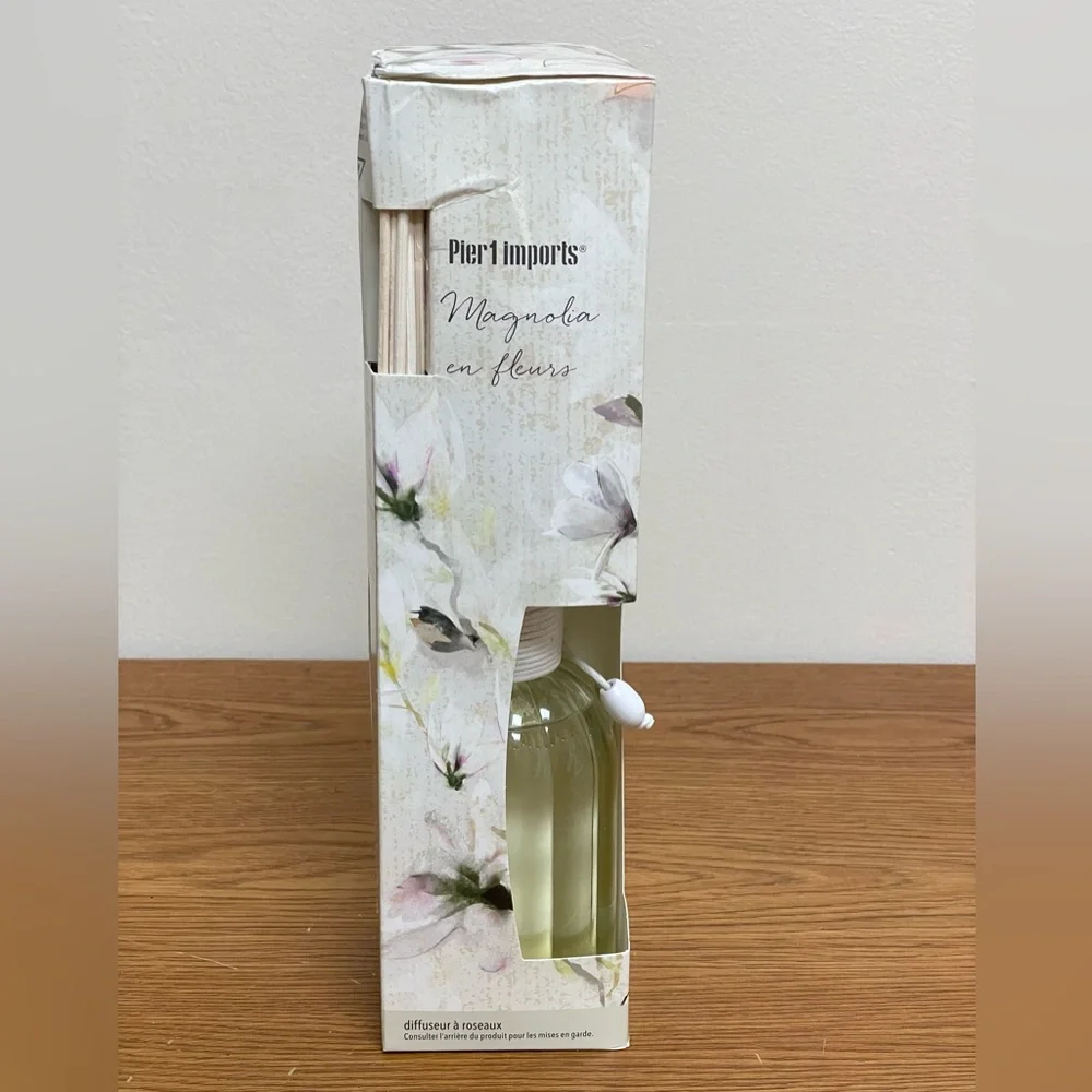 Pier 1 Magnolia Blooms Reed Diffuser